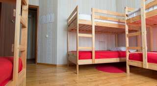 Гостиница Мини Отель  Hostelmyhome Иркутск Односпальная кровать в мужском общем номере-11