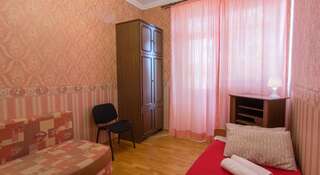 Гостиница Мини Отель  Hostelmyhome Иркутск Бюджетный двухместный номер с 1 кроватью или 2 отдельными кроватями-19