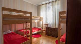 Гостиница Мини Отель  Hostelmyhome Иркутск Односпальная кровать в мужском общем номере-13