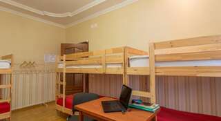 Гостиница Мини Отель  Hostelmyhome Иркутск Односпальная кровать в  женском общем номере-9